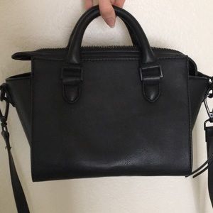 Steve Madden handbag/crossbody.